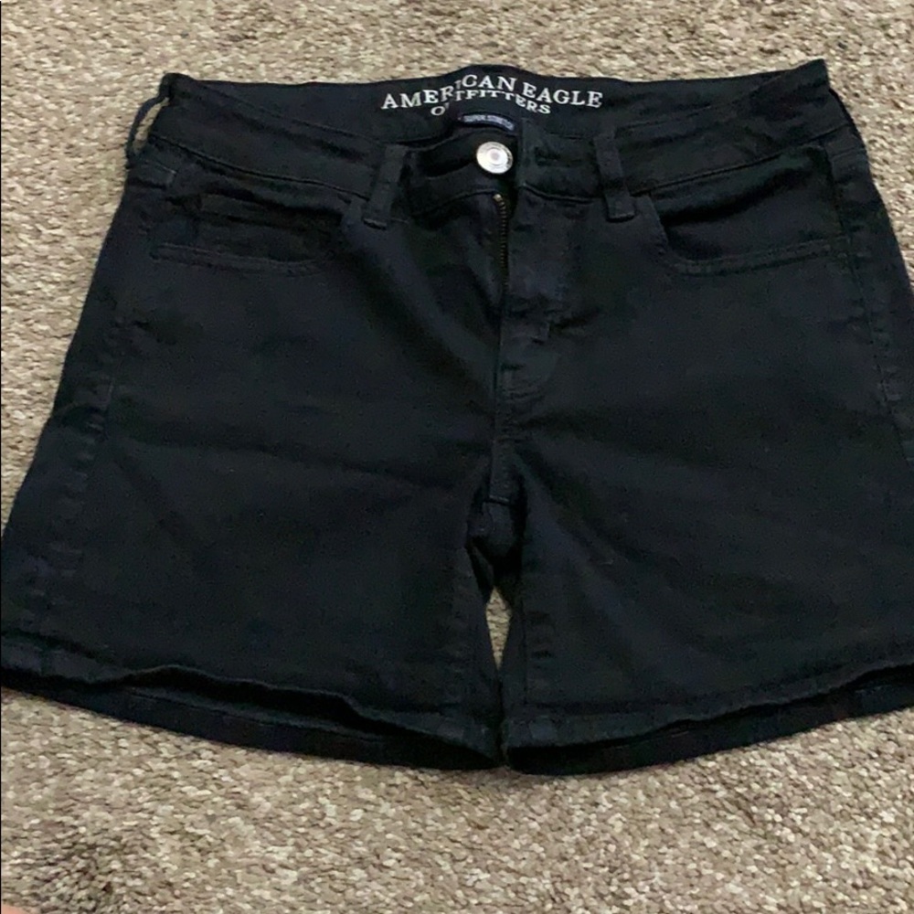 American eagle midi black shorts